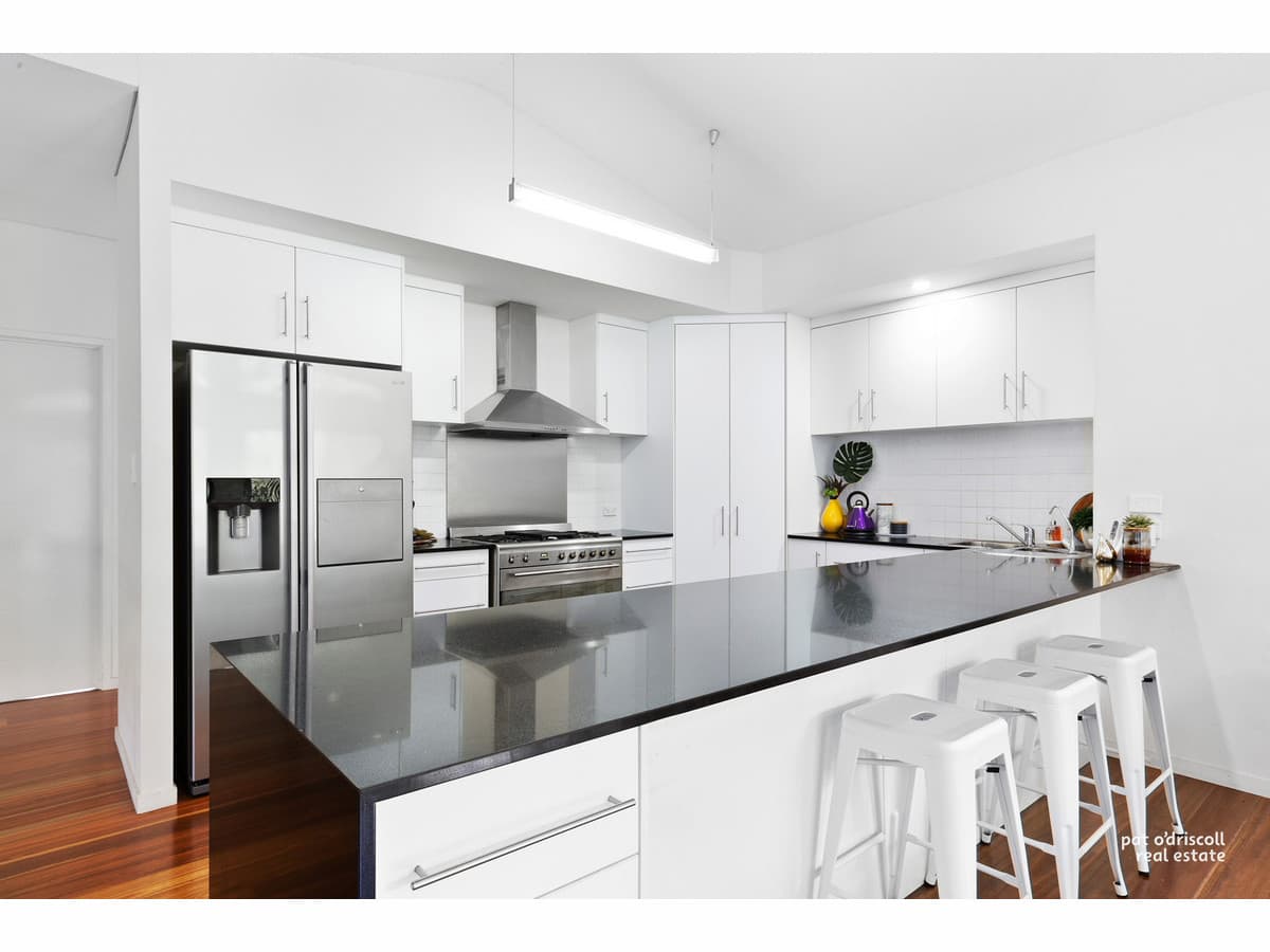10 McRae Place, Frenchville QLD, Frenchville - Thumbnail 3