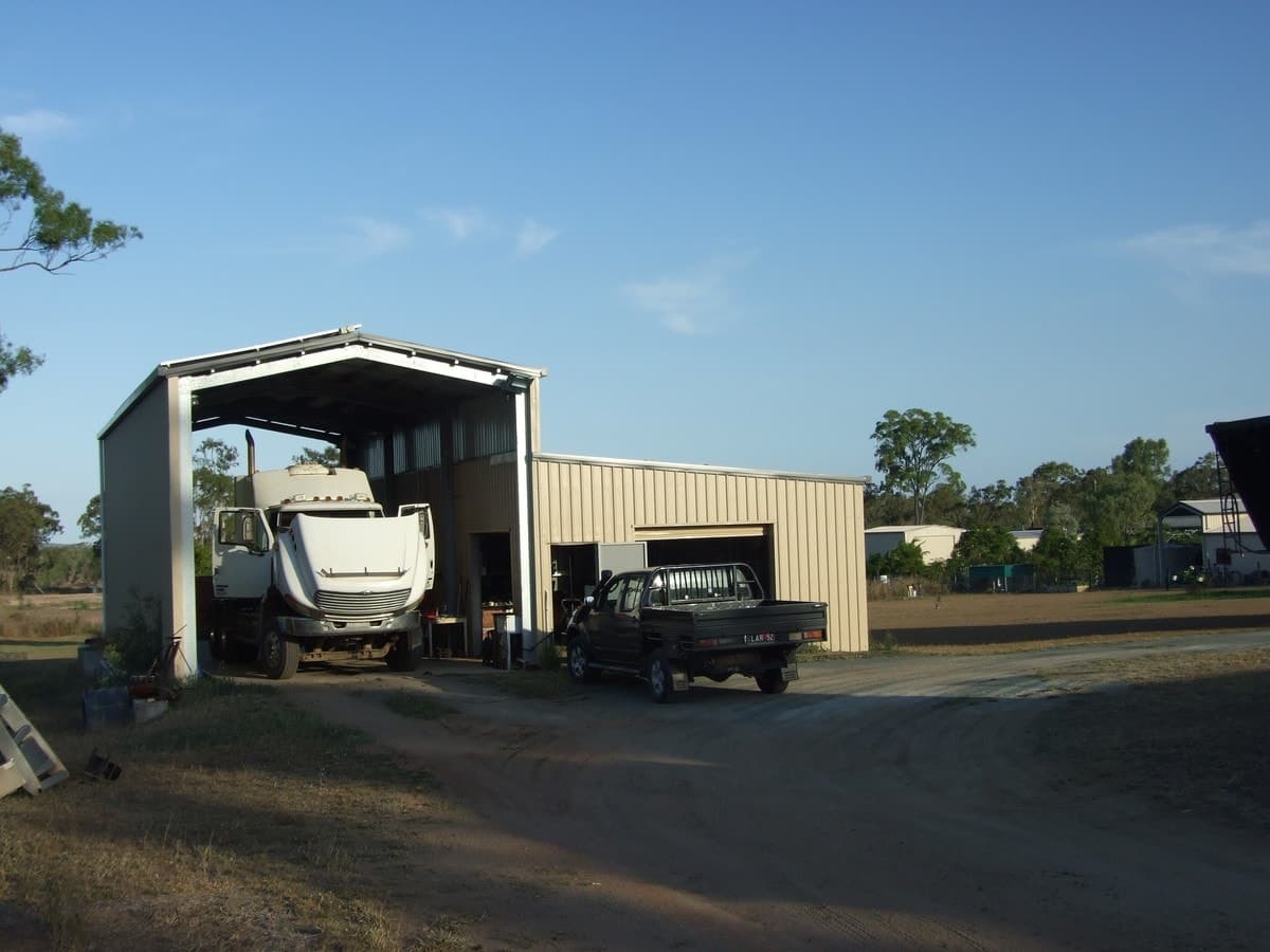 27 Huff Street, Gracemere QLD, Gracemere - Thumbnail 2