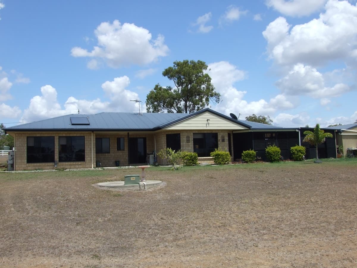 27 Huff Street, Gracemere QLD, Gracemere - Thumbnail 3