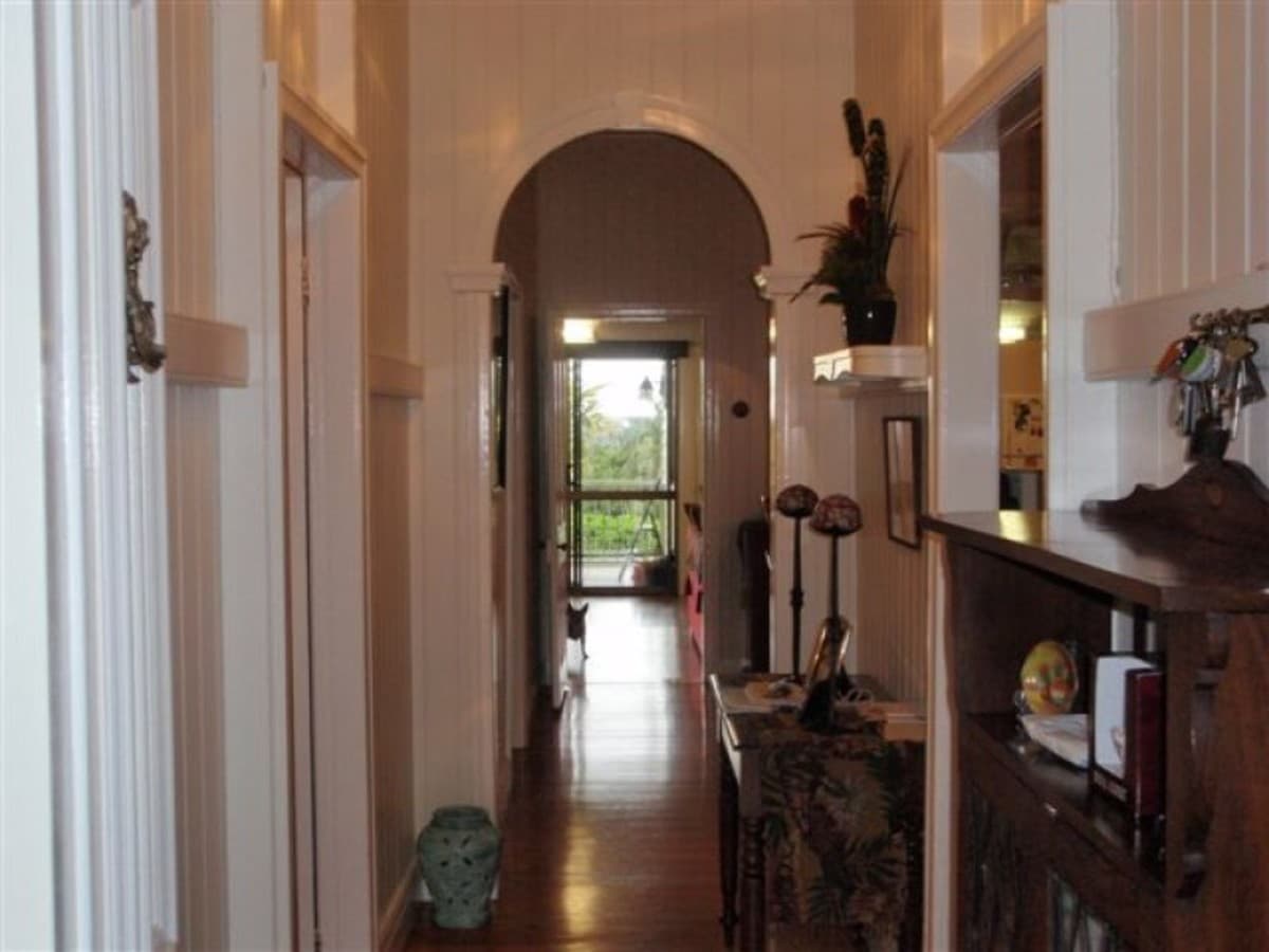 97 Cambridge Street, Rockhampton QLD, Rockhampton City - Thumbnail 3