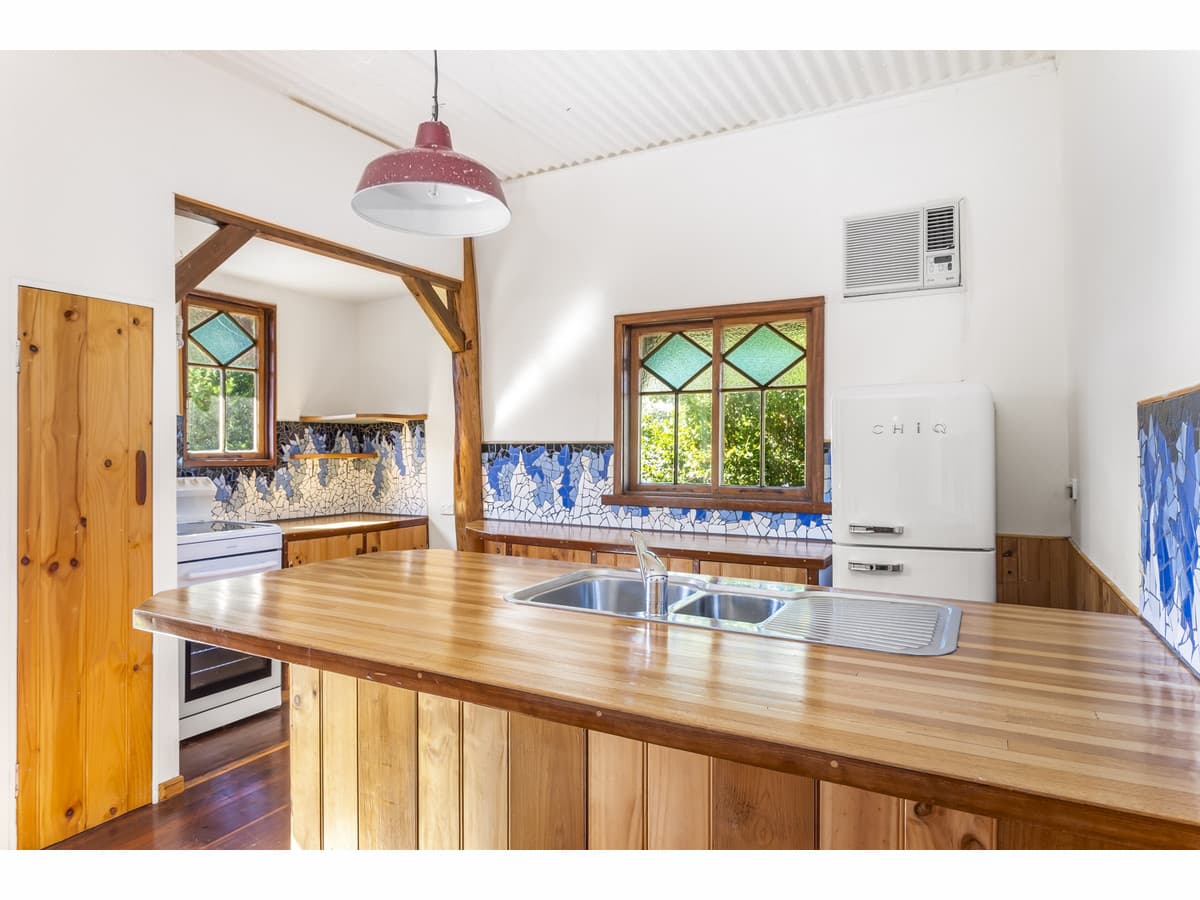 37 Roden Street, Keppel Sands QLD, Keppel Sands - Thumbnail 3