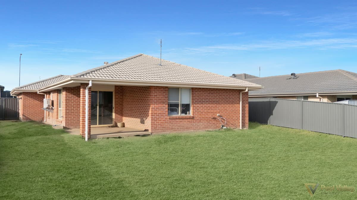 8 Barber Street, KOOTINGAL NSW 2352, Kootingal - Thumbnail 3