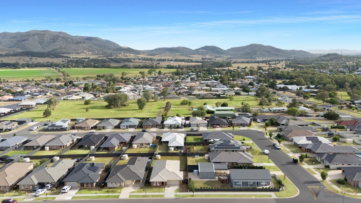 8 Barber Street, KOOTINGAL NSW 2352, Kootingal - Thumbnail 4