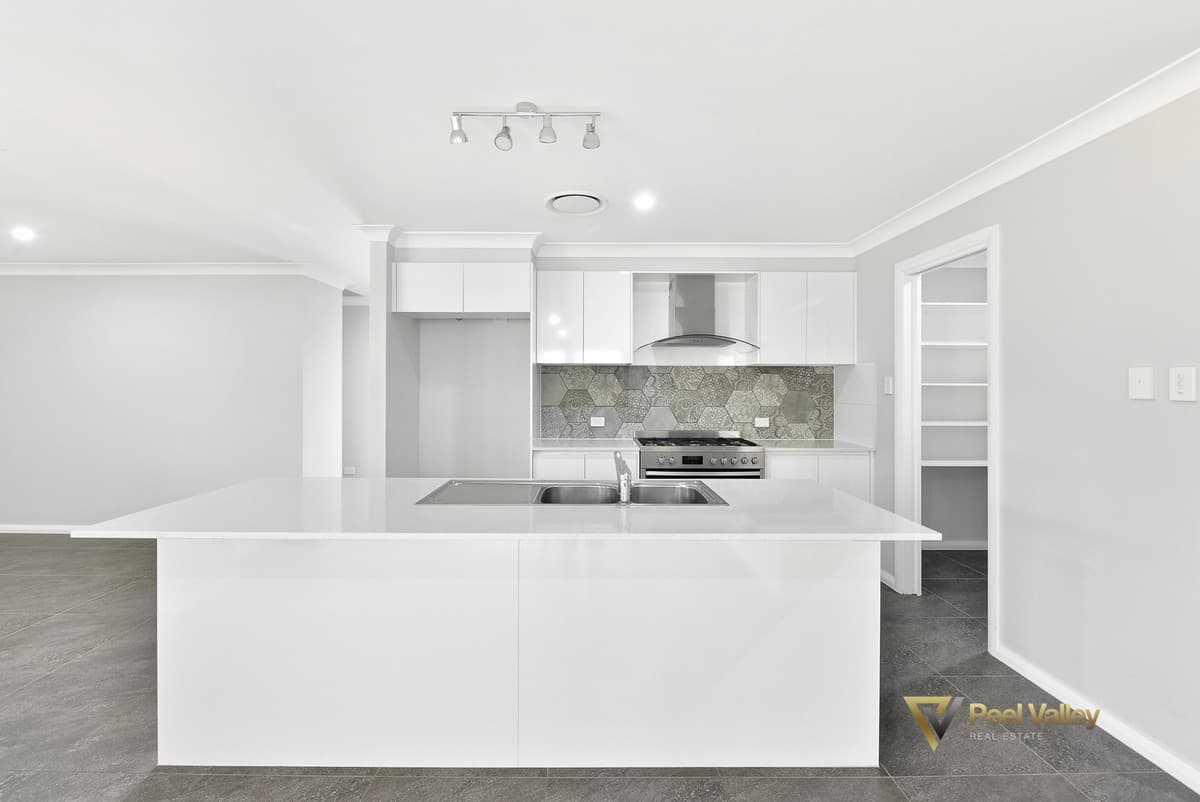 8 Sherborne Street, TAMWORTH NSW 2340, Tamworth - Thumbnail 2