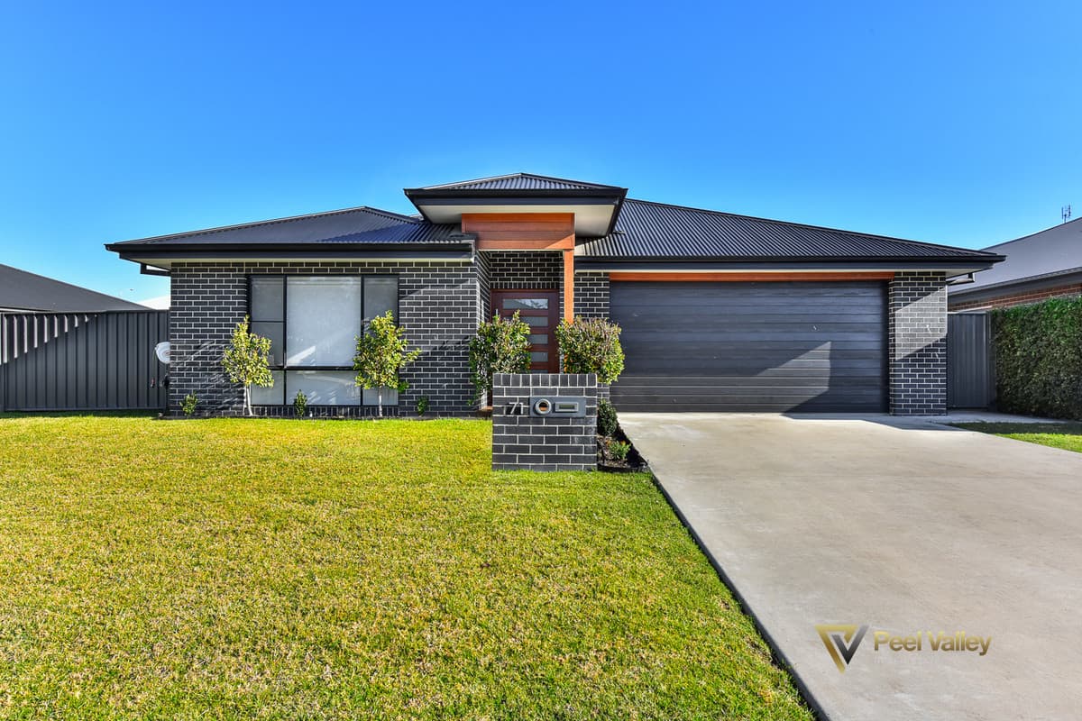 71 Warrah Drive, TAMWORTH NSW 2340, Tamworth - Image 1