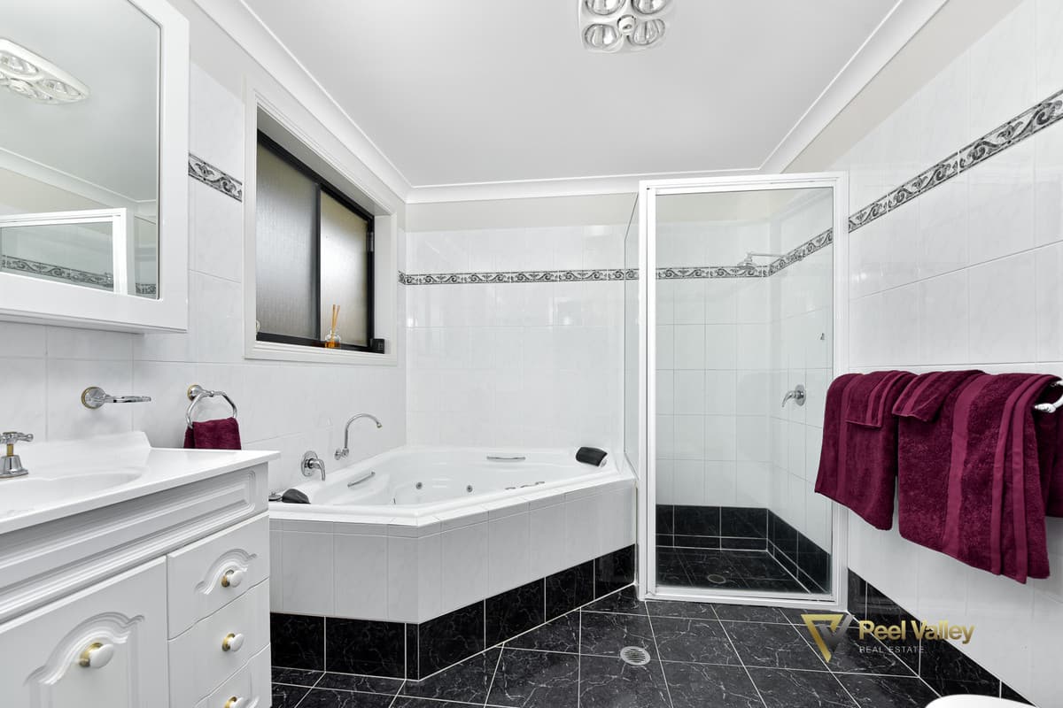 28 Warwick Road, TAMWORTH NSW 2340, Tamworth - Thumbnail 8