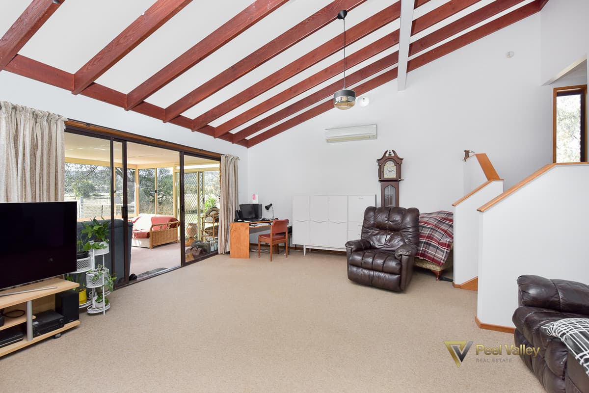 8 Carey Place Moore Creek, TAMWORTH NSW 2340, Tamworth - Thumbnail 4