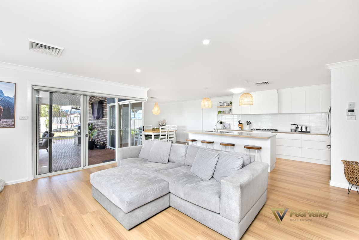 25 Mustang Close, TAMWORTH NSW 2340, Tamworth - Thumbnail 4