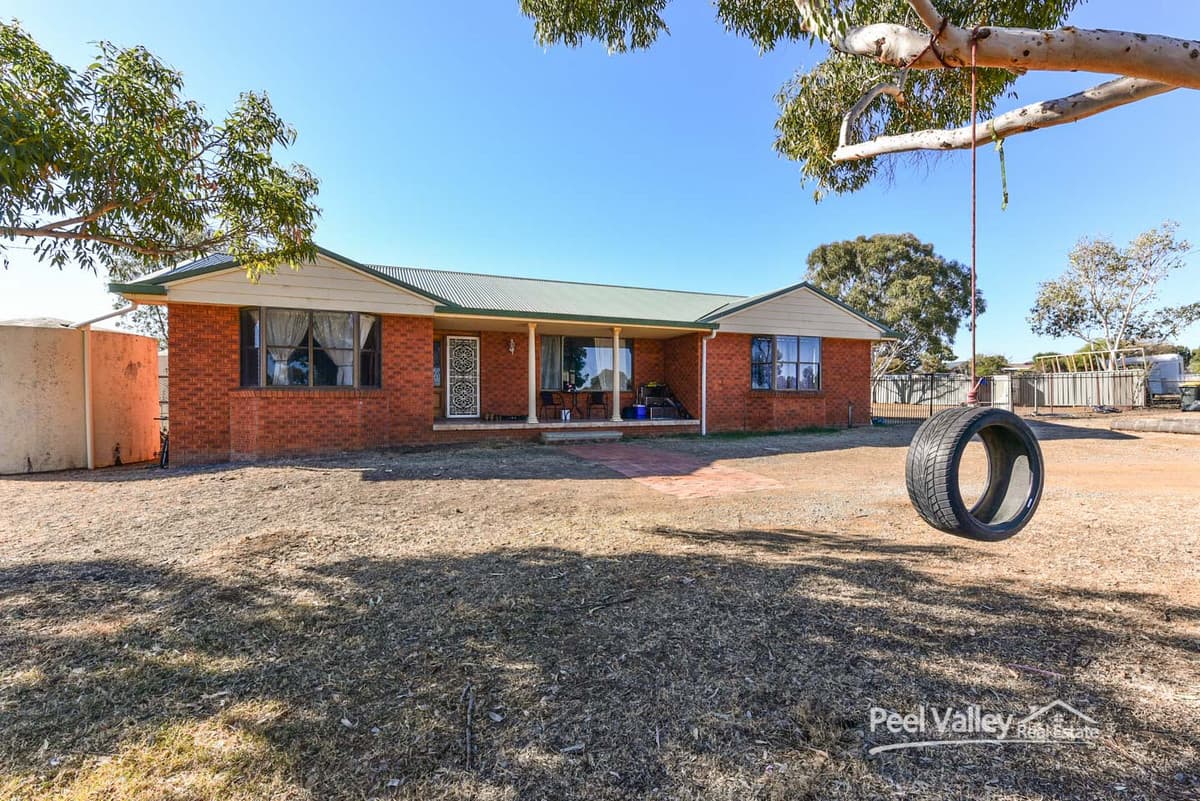 3 Warwick Road, TAMWORTH NSW 2340, Tamworth - Image 1
