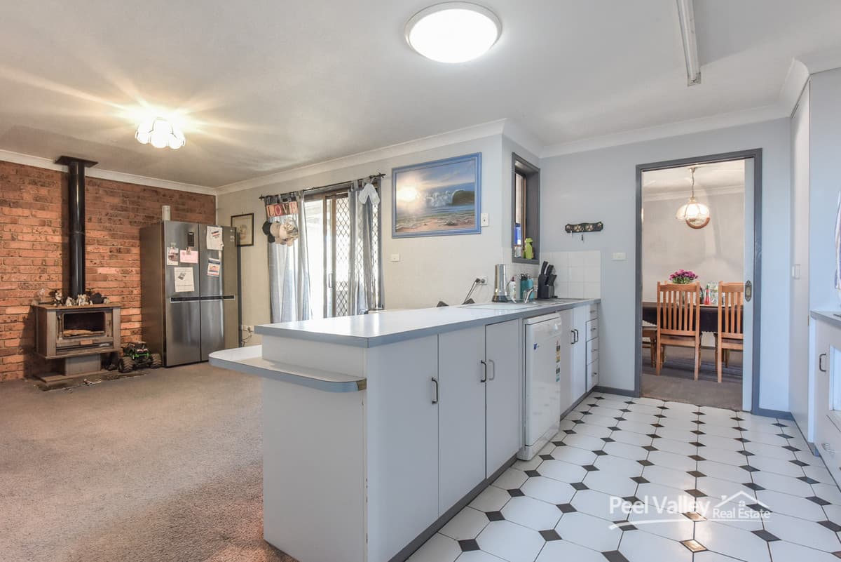 3 Warwick Road, TAMWORTH NSW 2340, Tamworth - Thumbnail 7