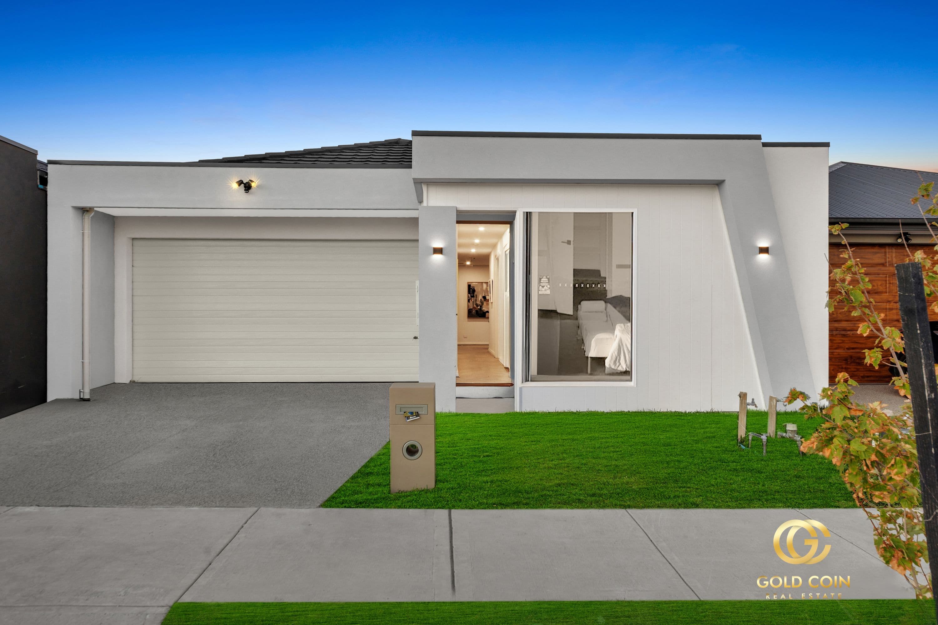 9 REEF CIRCUIT, Clyde - Image 1