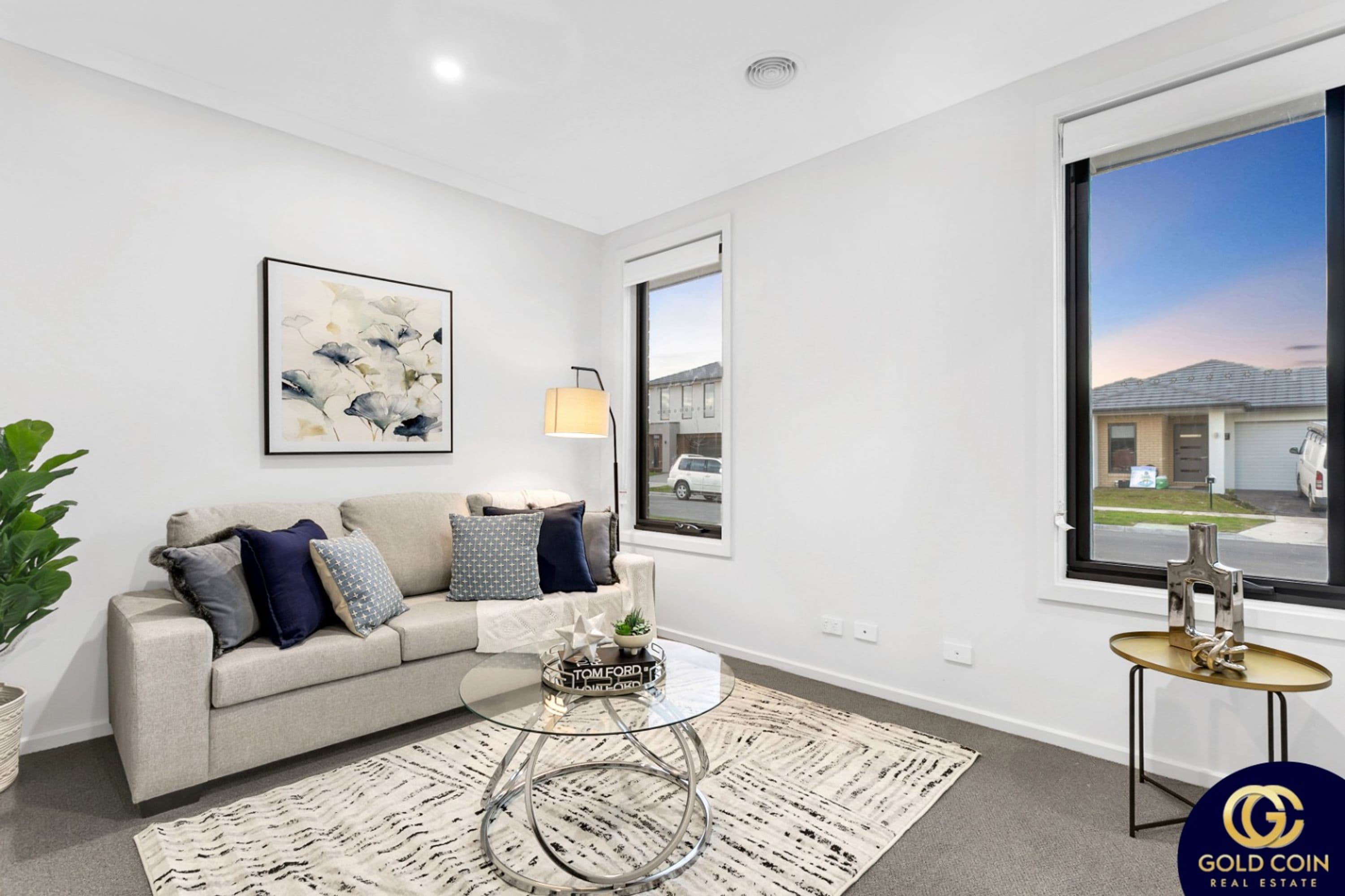 12 Pembrokeshire Loop, Clyde - Thumbnail 2