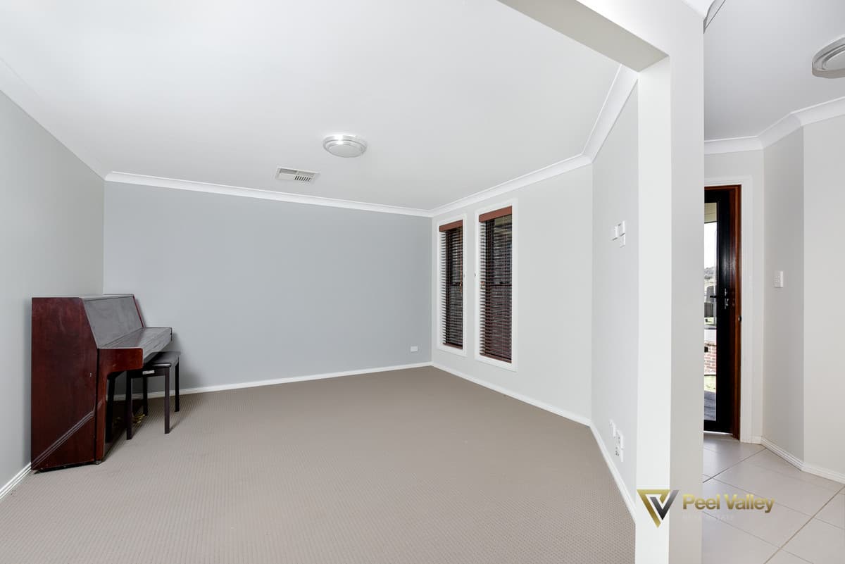 41 Semillon Drive North, TAMWORTH NSW 2340, Tamworth - Thumbnail 4