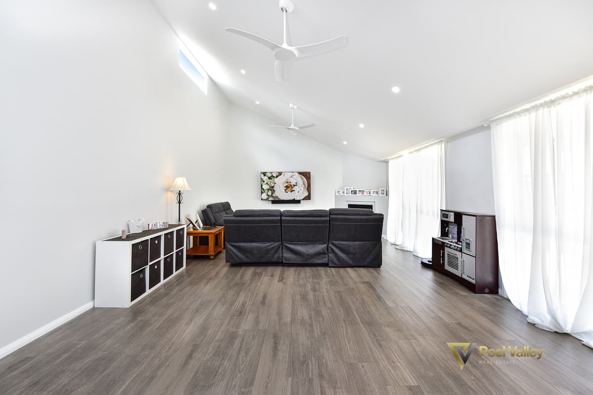 43 Valley Drive East, TAMWORTH NSW 2340, Tamworth - Thumbnail 3