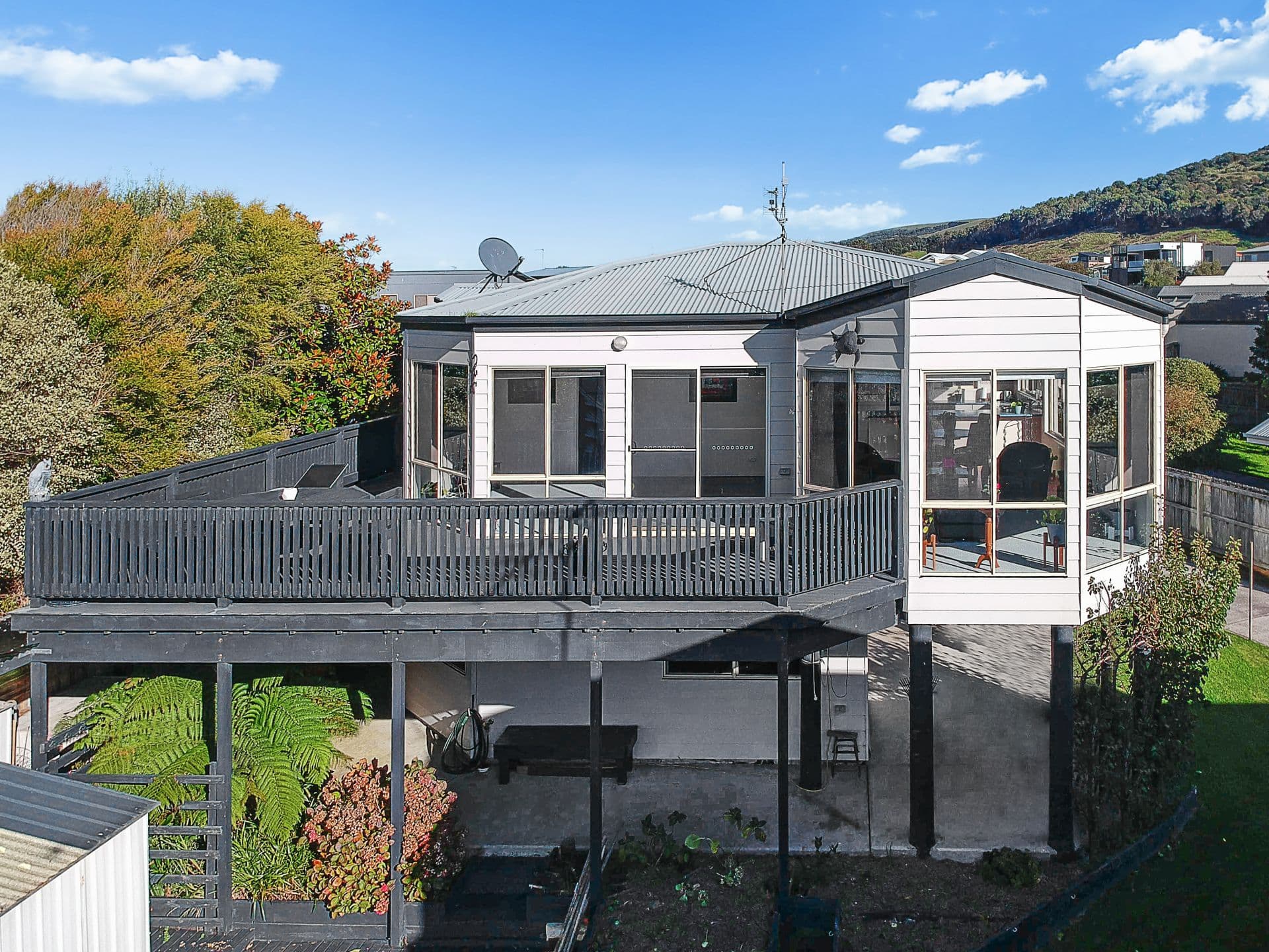 8 Outlook Road, Apollo Bay - Thumbnail 2