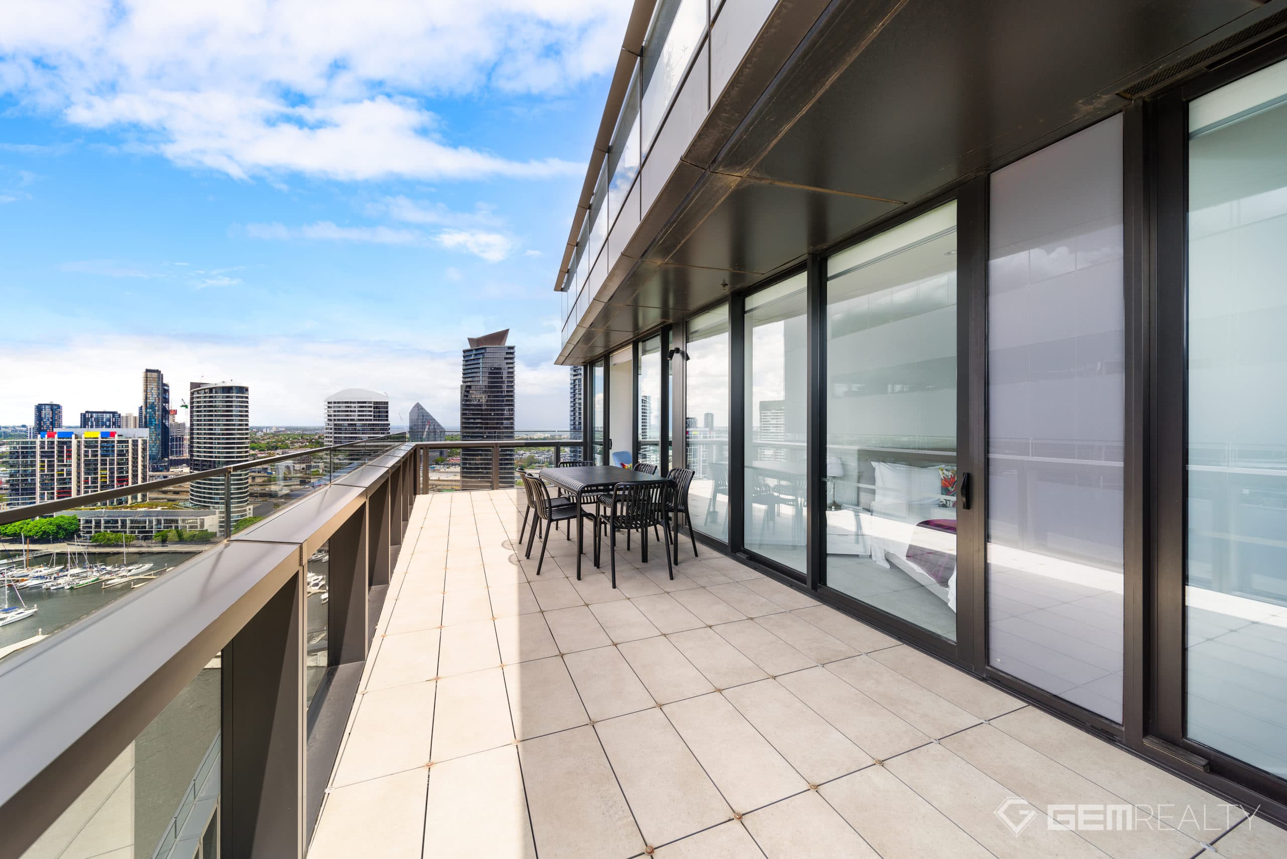 2202S/883 Collins Street, Docklands VIC, Docklands - Thumbnail 2