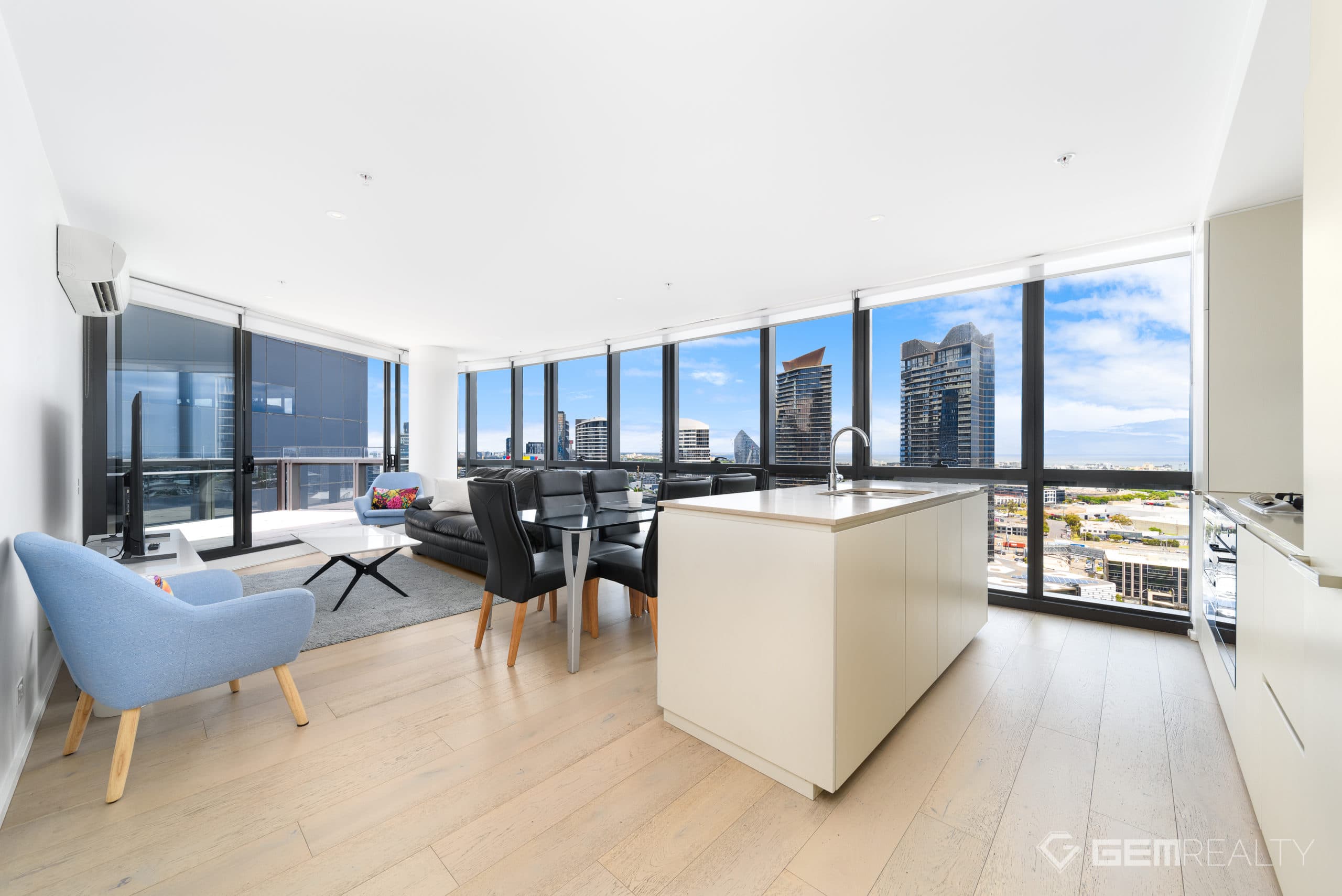 2202S/883 Collins Street, Docklands VIC, Docklands - Thumbnail 4