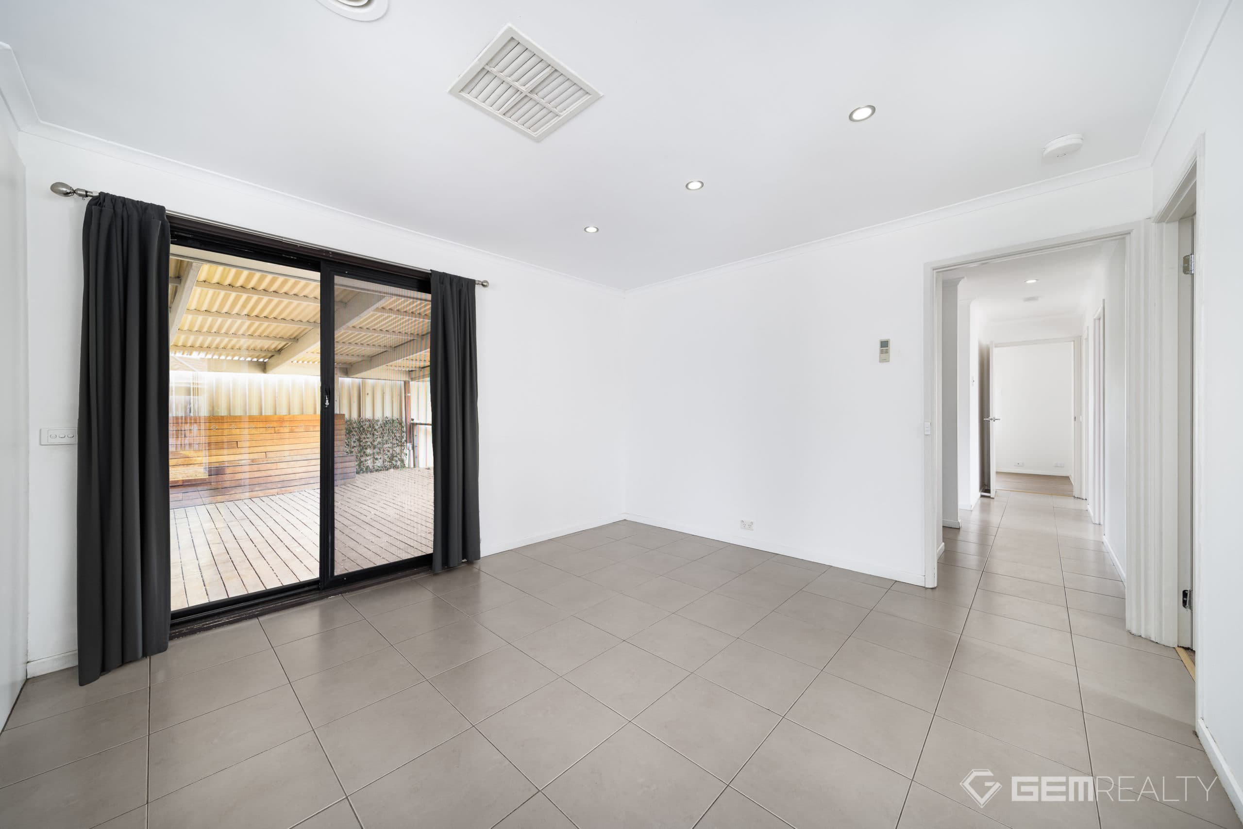77 Banbury Crescent, Craigieburn VIC, Craigieburn - Thumbnail 6