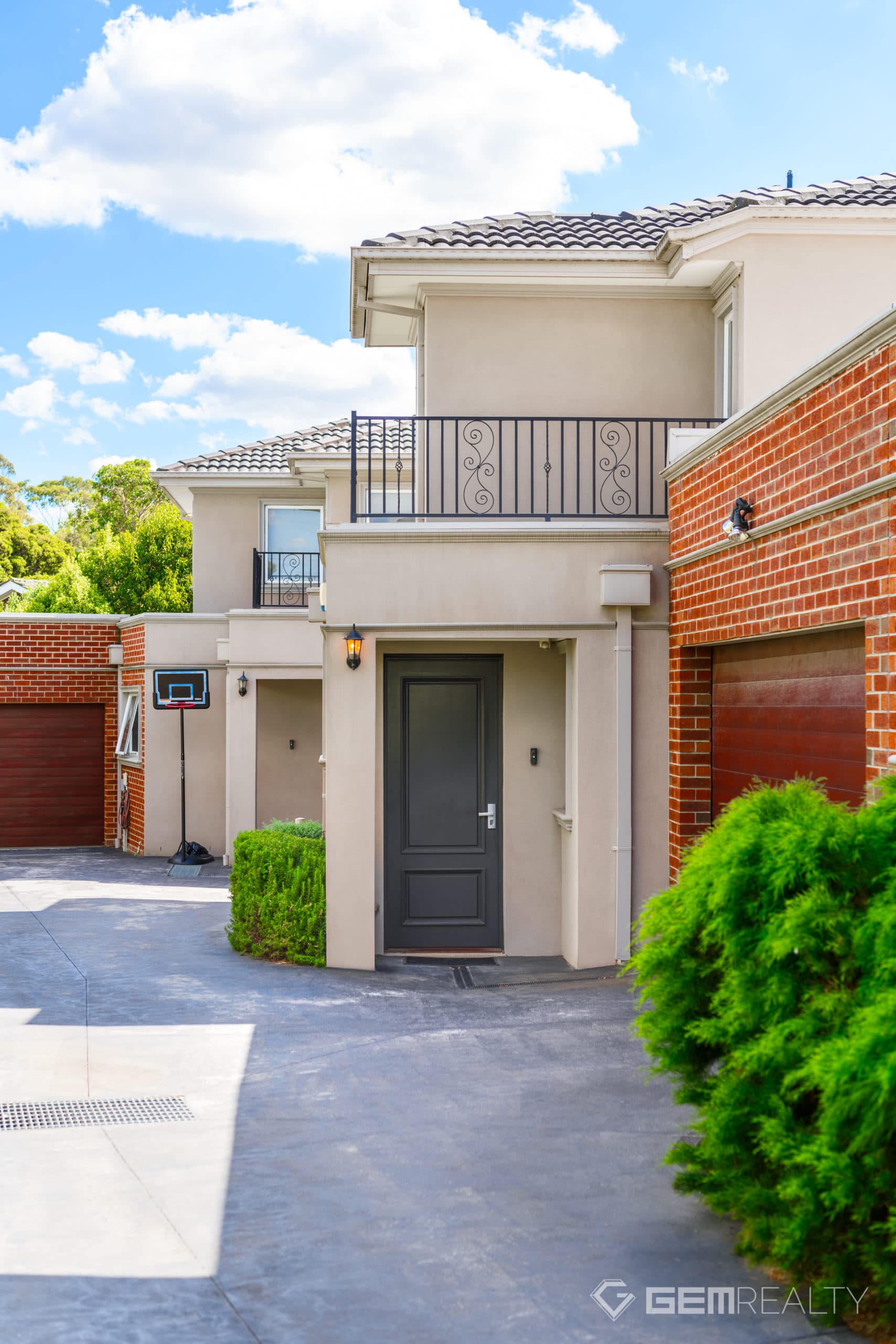 2/8 Persimmon Court, Doncaster VIC, Doncaster - Thumbnail 2