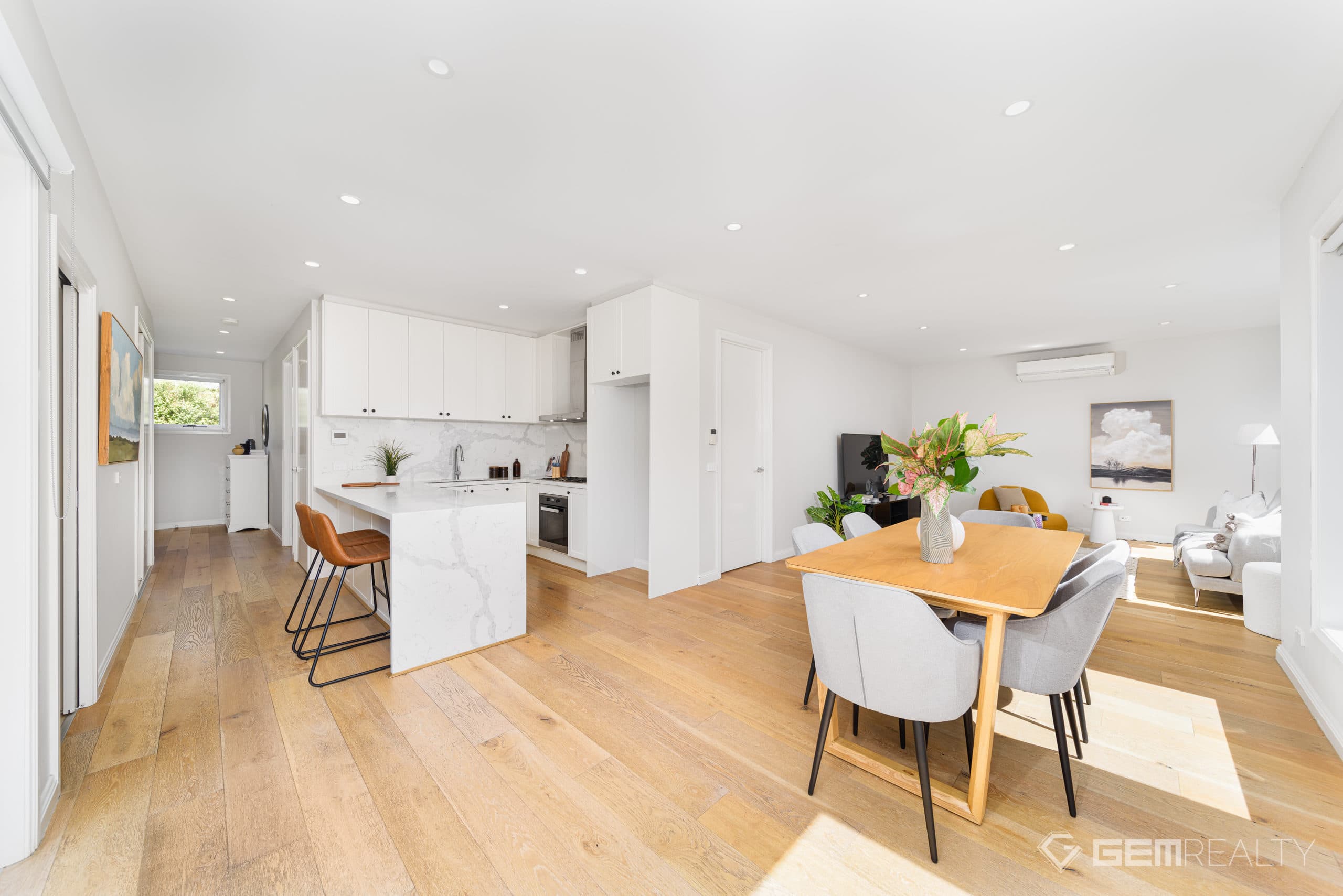2/8 Persimmon Court, Doncaster VIC, Doncaster - Thumbnail 3