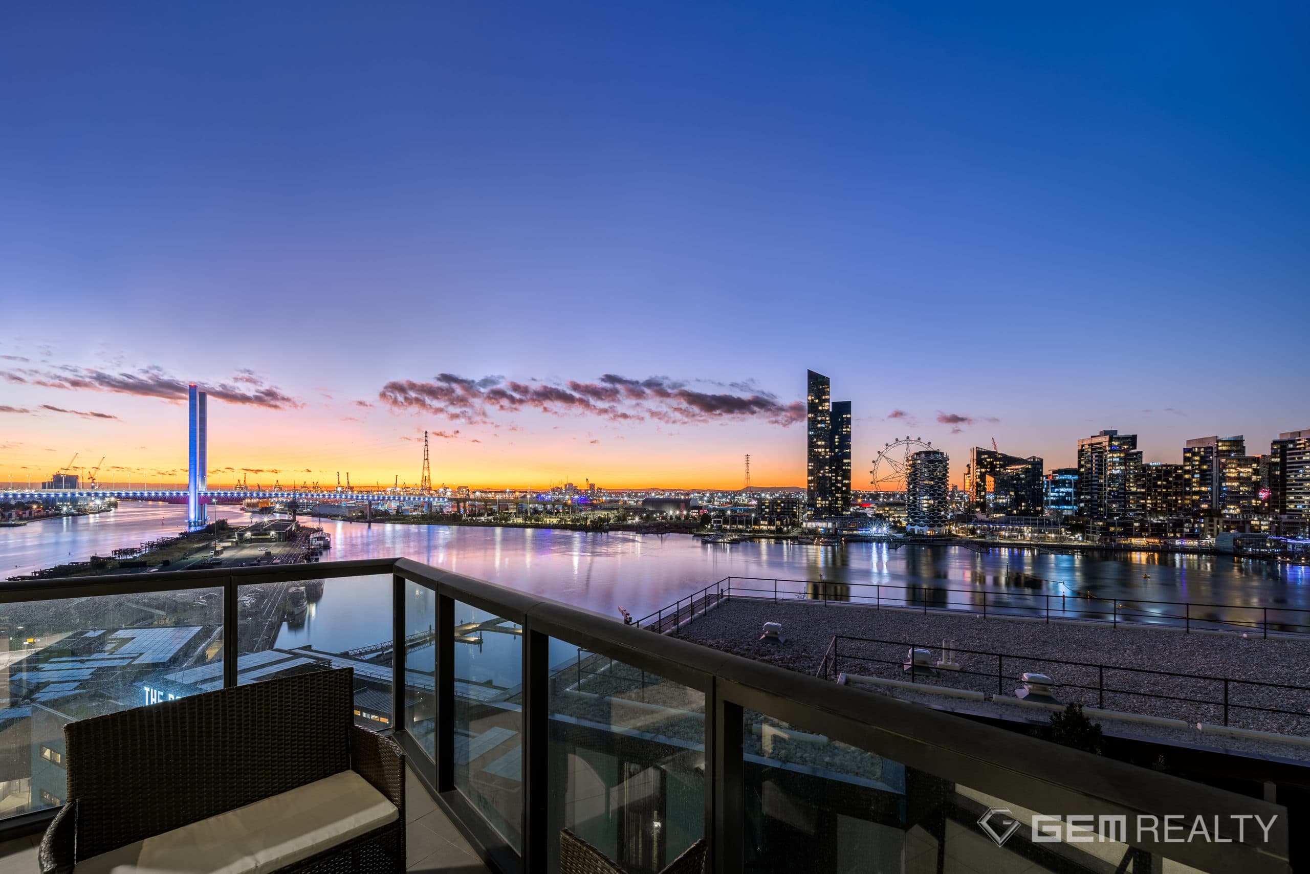 902/9 Waterside Place, Docklands VIC, Docklands - Image 1