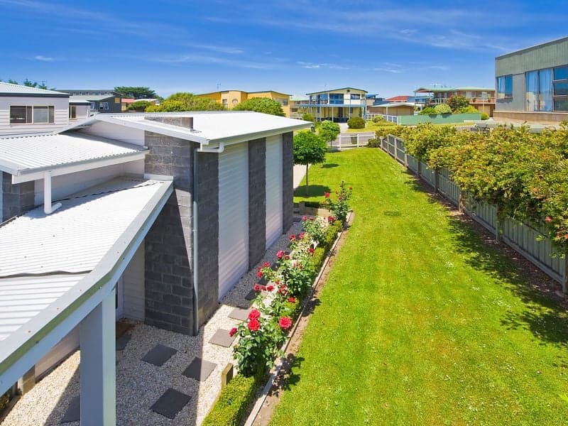 6 Outlook Road, Apollo Bay - Image 1