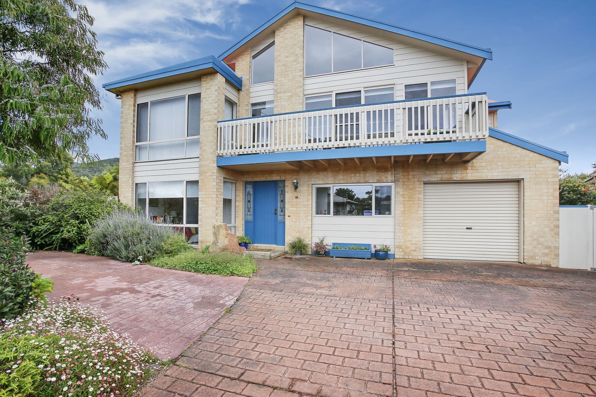 16 Cawood Street, Apollo Bay - Image 1
