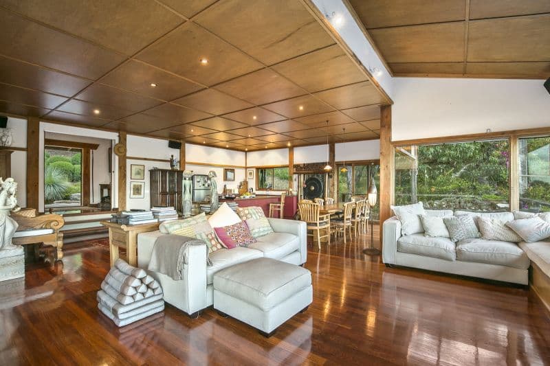 31 Golf Links Road, Eastern View - Thumbnail 2