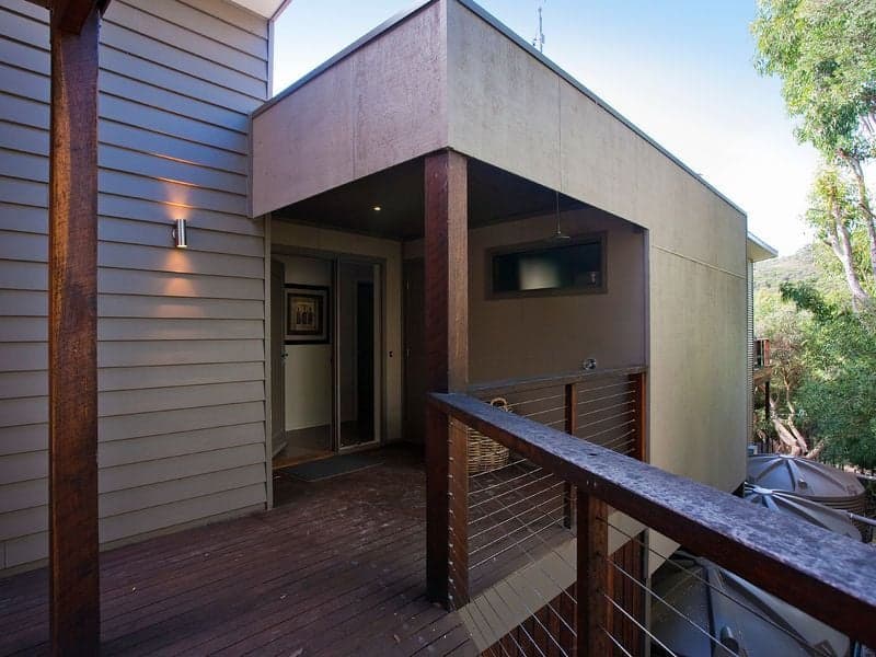 8 Stephen Avenue, Moggs Creek - Thumbnail 2