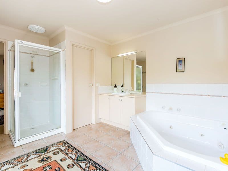 12 Bambra Road, Aireys Inlet - Thumbnail 8