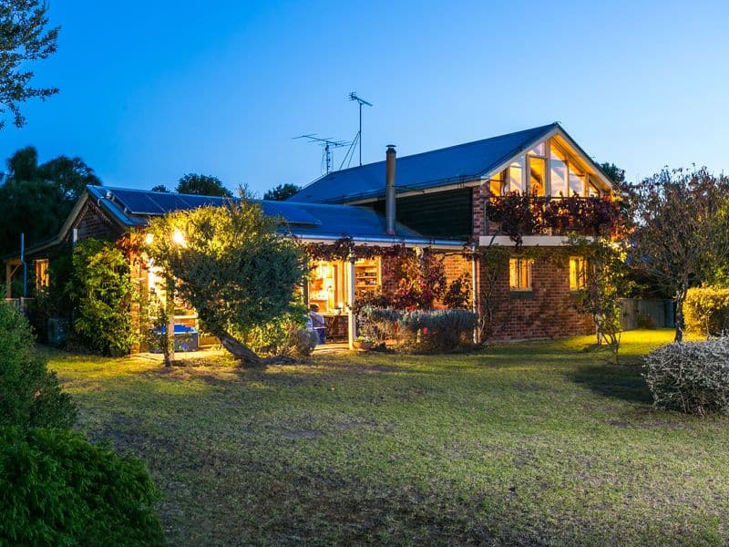 21 Bambra Road, Aireys Inlet - Thumbnail 2