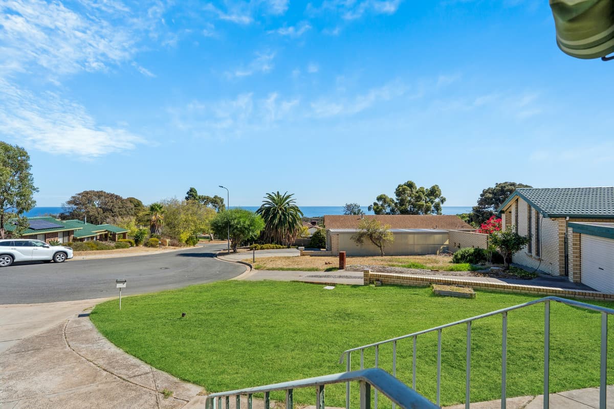 30 Manoora Drive, Hallett Cove SA 5158, Hallett Cove - Thumbnail 2
