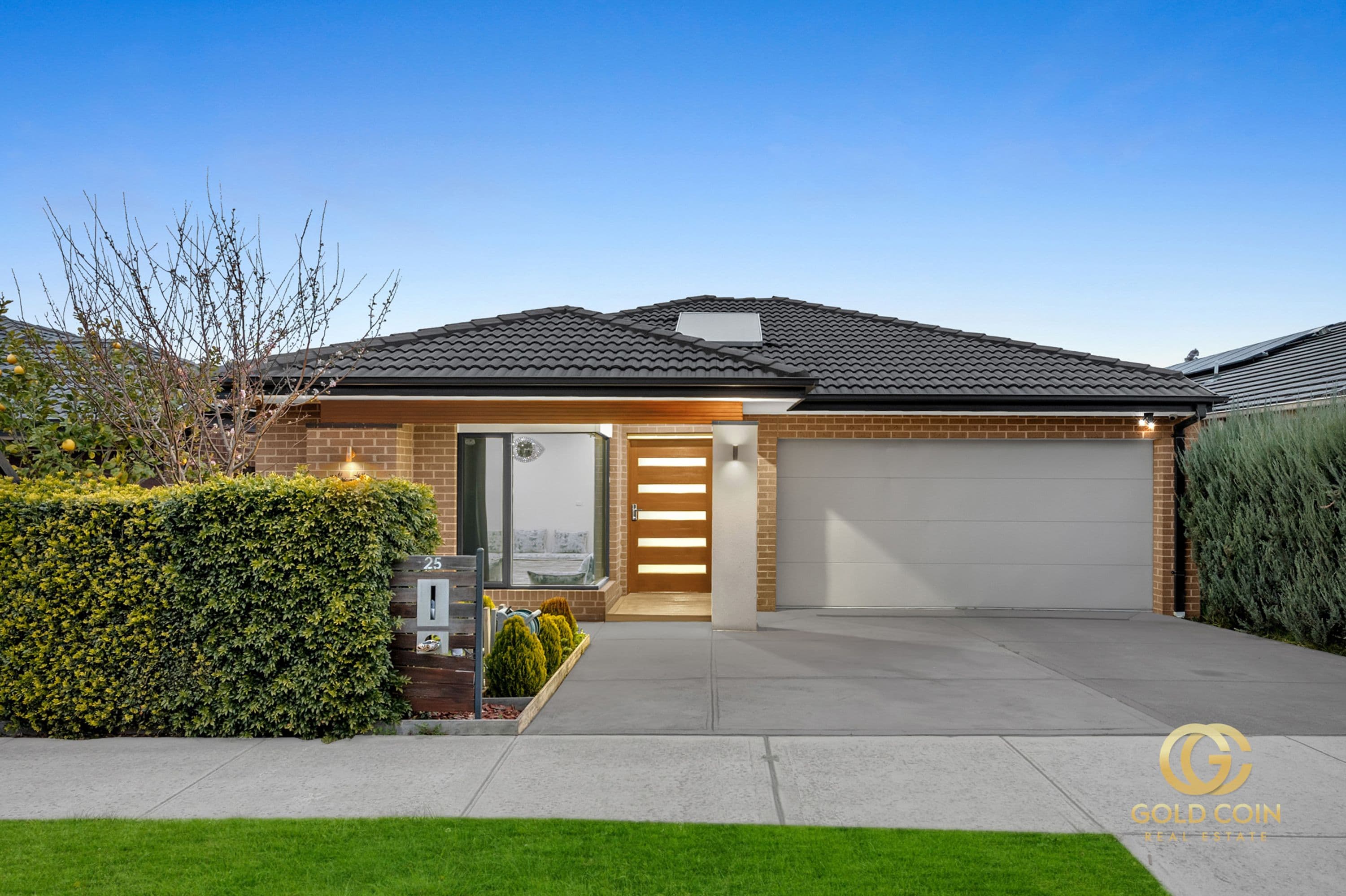 25 Lucinda Lane, Cranbourne North - Image 1