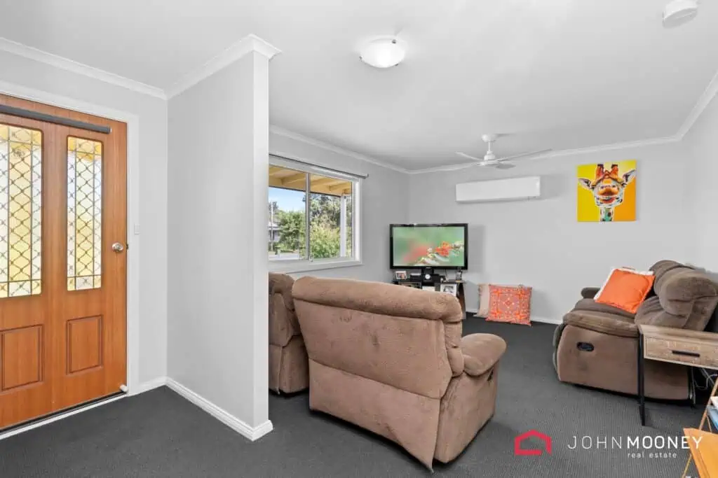 36 Wagga Wagga Street, Oura NSW 2650, Oura - Thumbnail 2