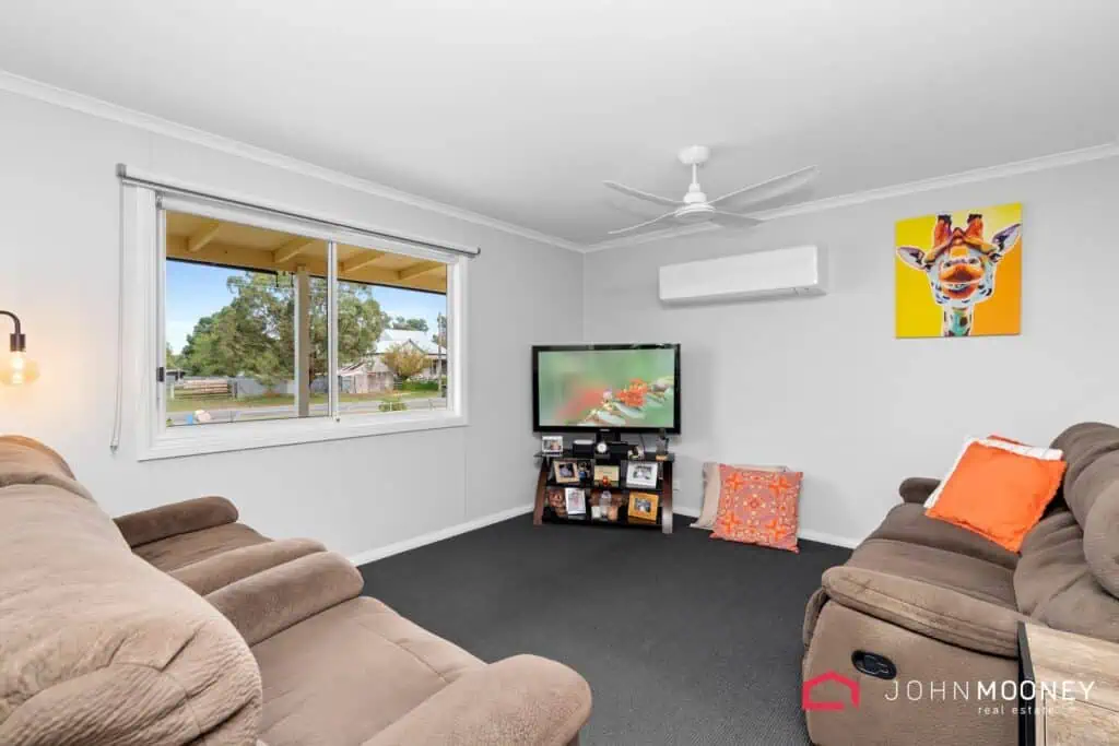 36 Wagga Wagga Street, Oura NSW 2650, Oura - Thumbnail 3