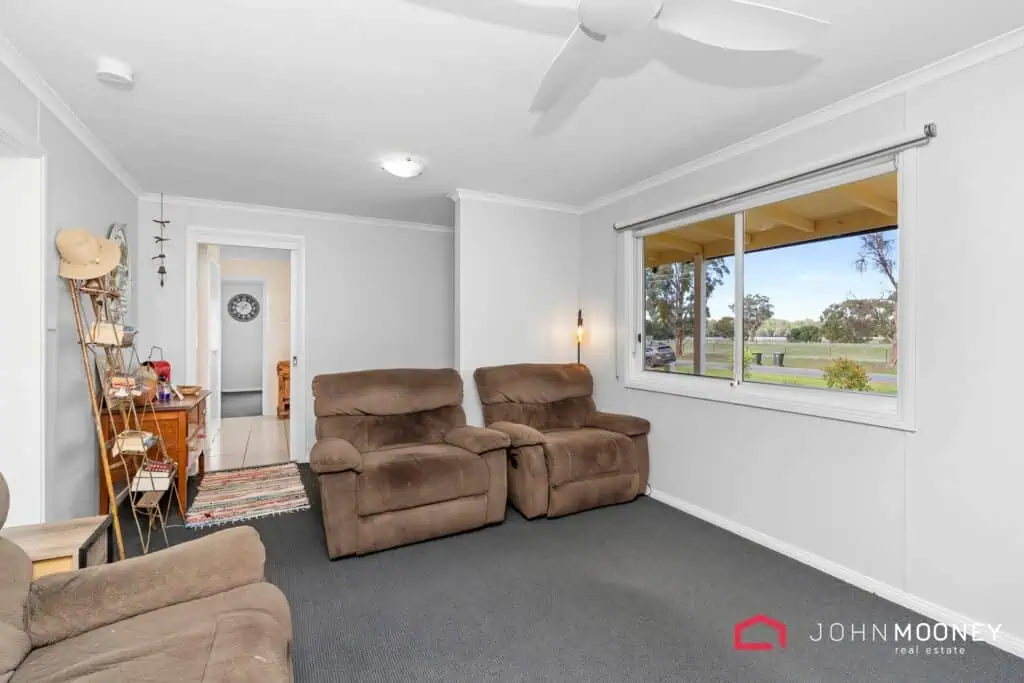 36 Wagga Wagga Street, Oura NSW 2650, Oura - Thumbnail 4