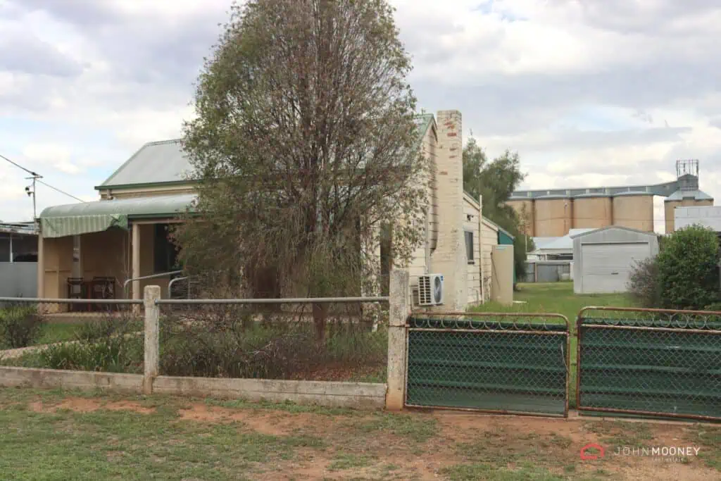66 Drummond Street, Lockhart NSW 2656, Lockhart - Thumbnail 2