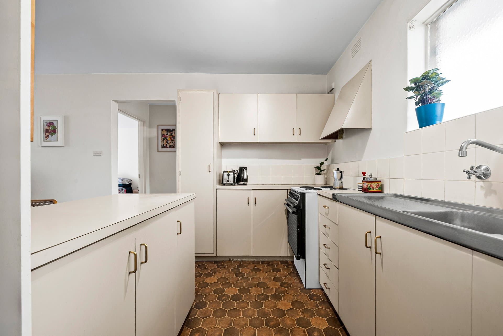 11/12 Garton Street, Carlton North - Thumbnail 6