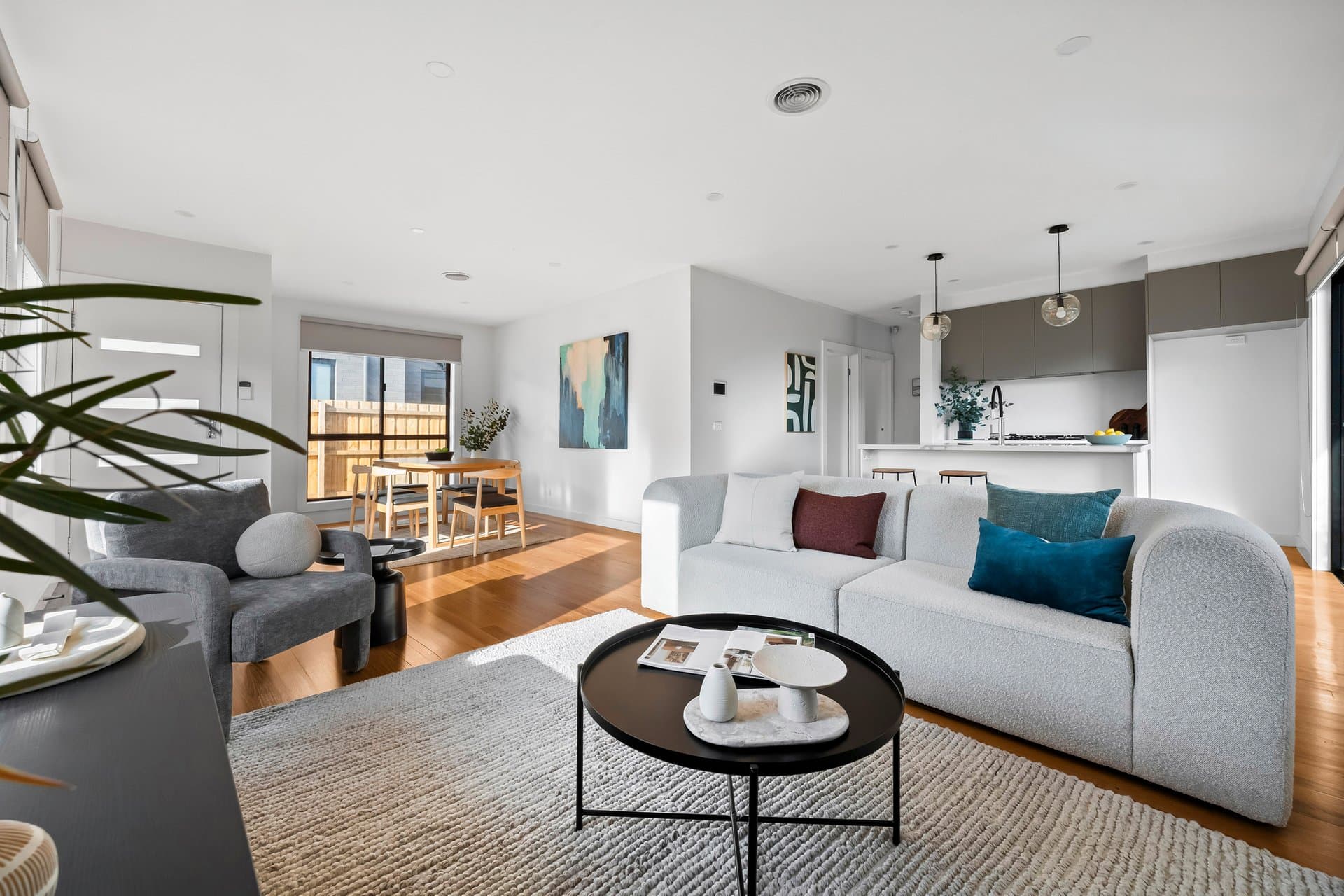 1/21 Barwon Avenue, Reservoir - Thumbnail 2