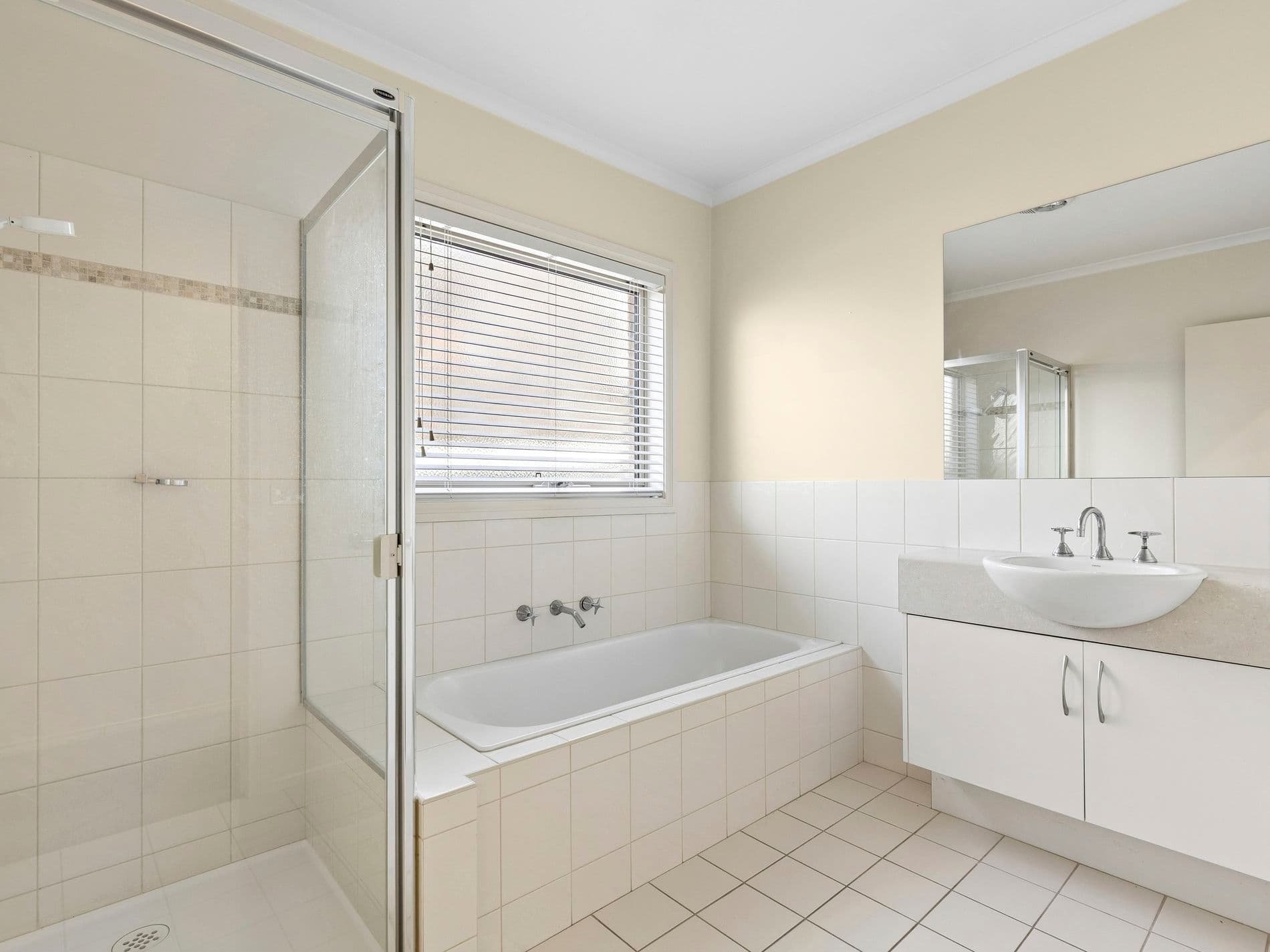 8 Dione Mews, Wandana Heights - Thumbnail 6