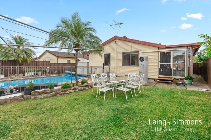 31 Riddell Crescent, Blackett, Blackett - Thumbnail 4