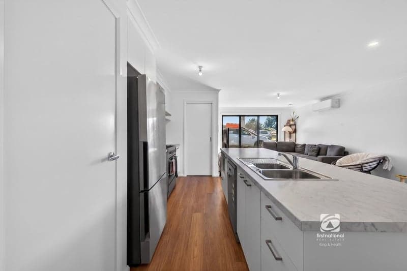 1/110 Princes Highway, Lucknow, VIC 3875, Lucknow - Thumbnail 2
