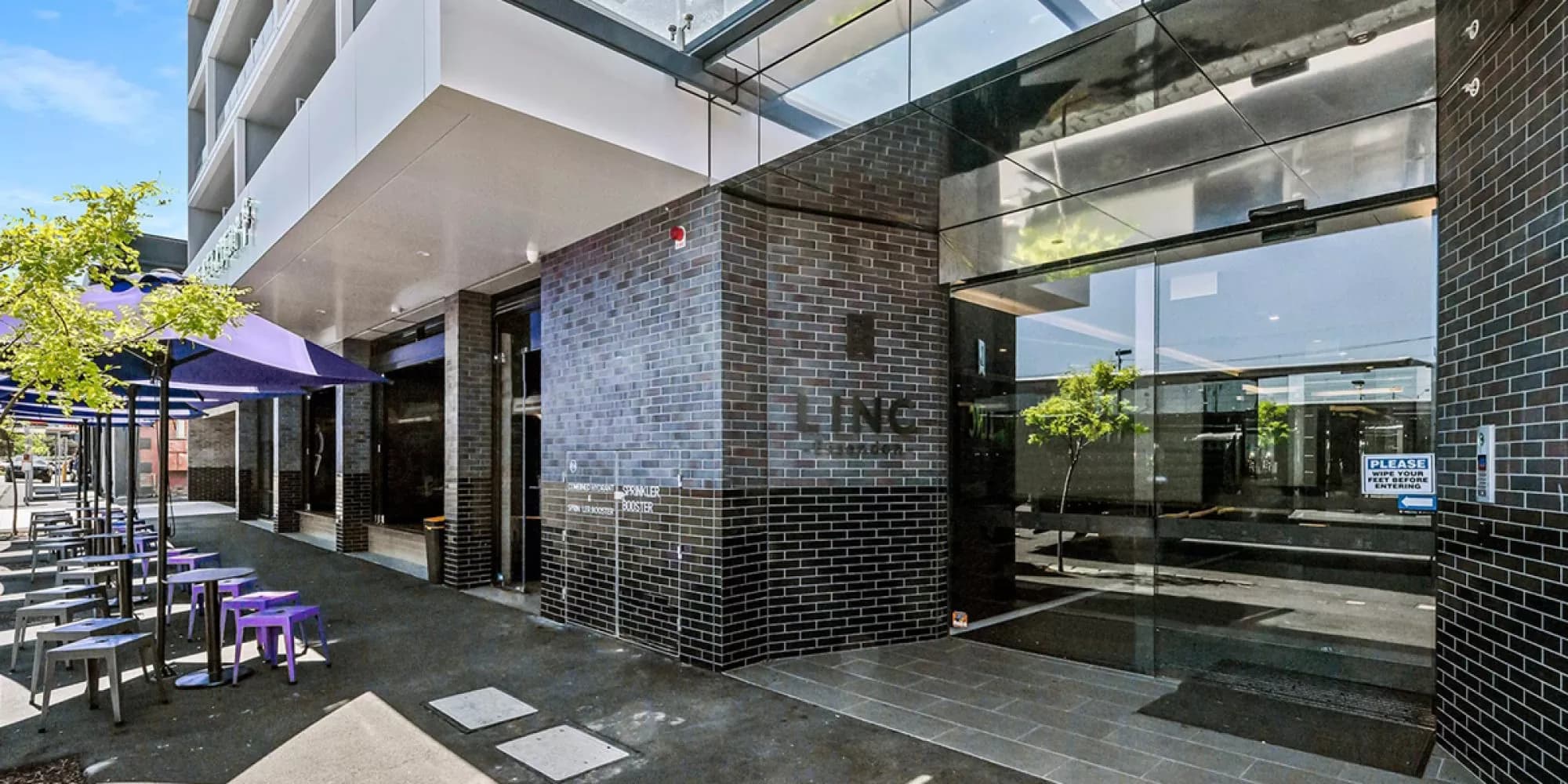 Linc Essendon, Linc Essendon - Image 1