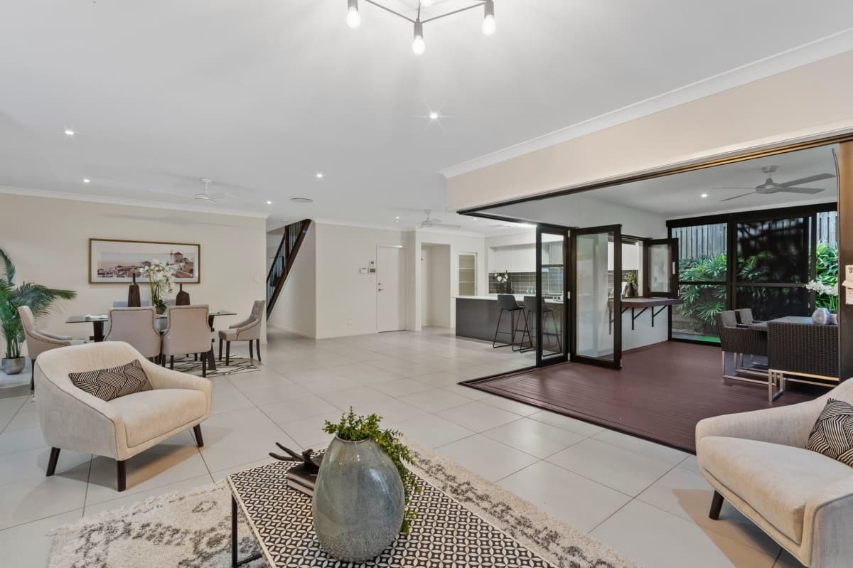 7 English Place, Rochedale, Rochedale - Thumbnail 2