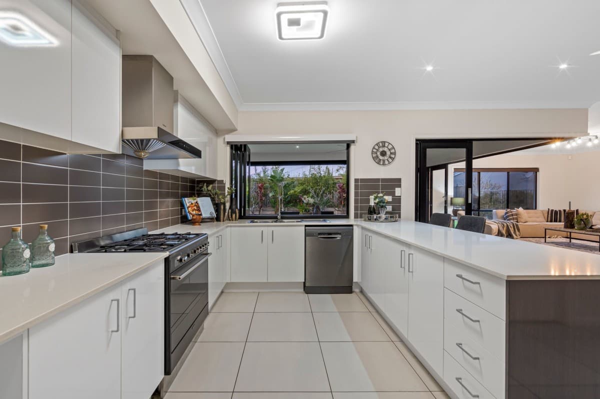 7 English Place, Rochedale, Rochedale - Thumbnail 4