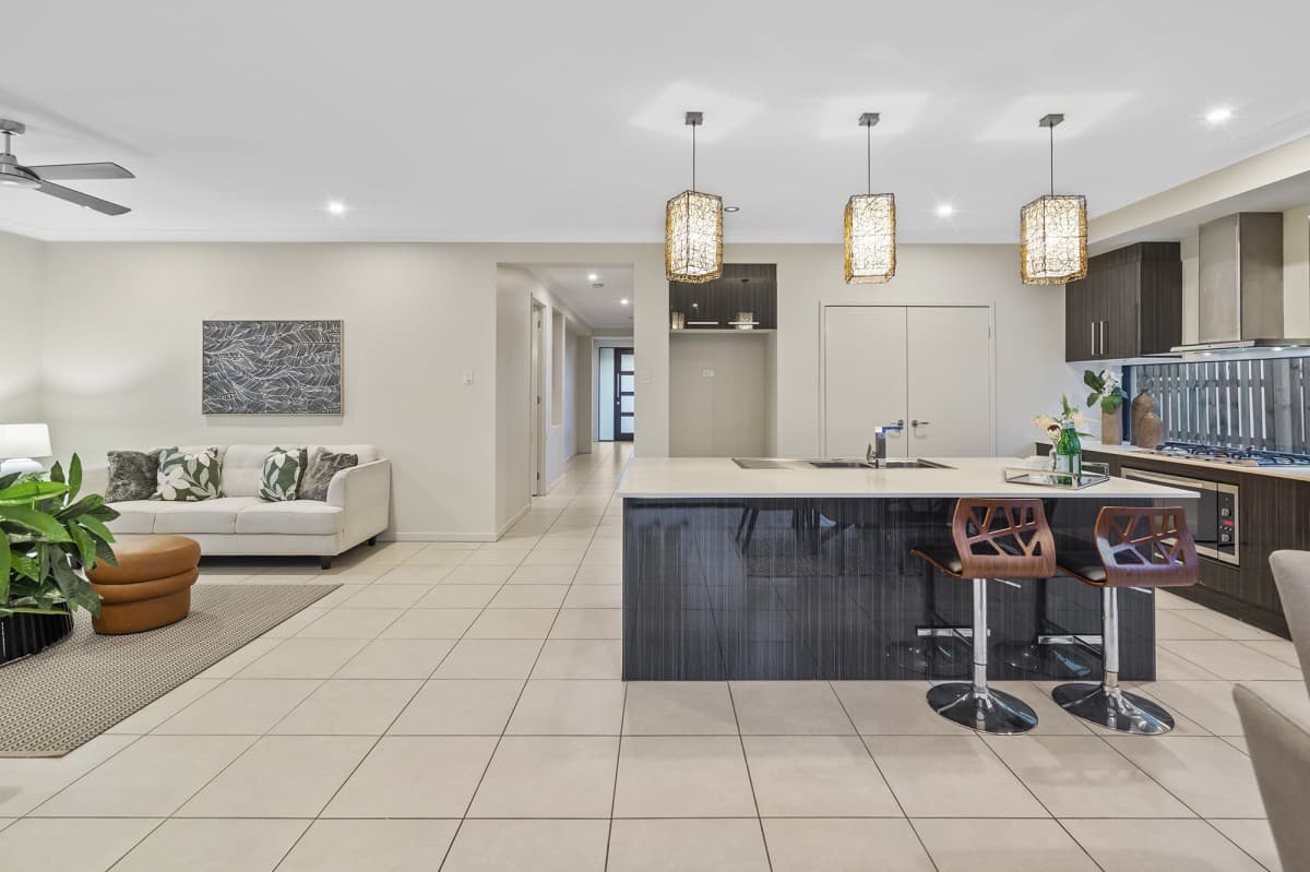 18 Skyview Avenue, Rochedale, Rochedale - Thumbnail 5