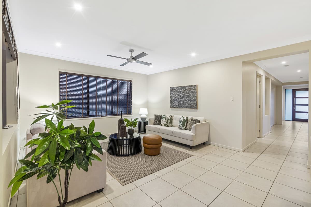 18 Skyview Avenue, Rochedale, Rochedale - Thumbnail 8