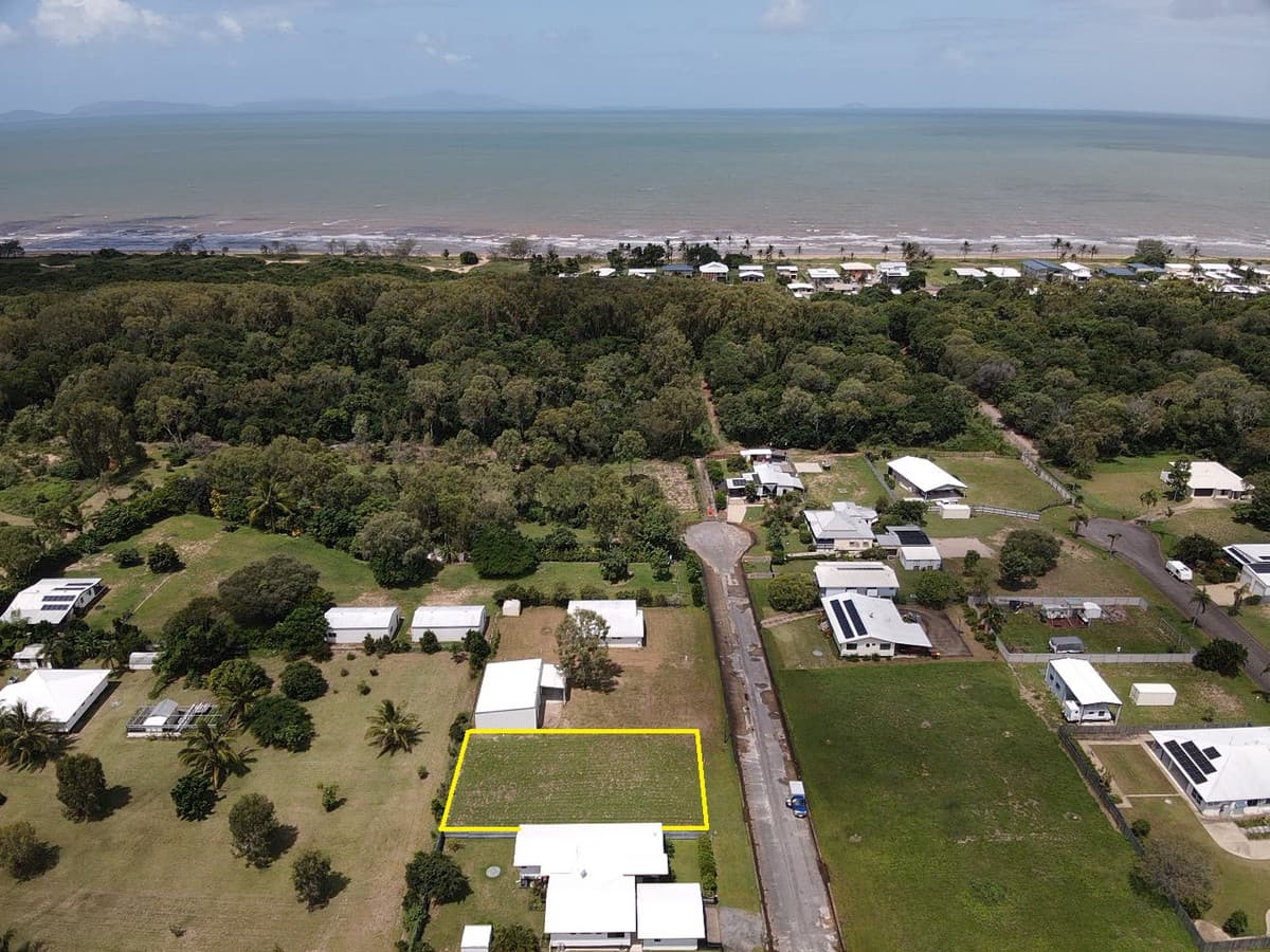 7 Mistletoe Street, Forrest Beach, QLD, Forrest Beach - Thumbnail 2