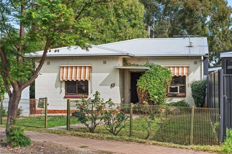 8 Mundon Street, Campbelltown - Image 1