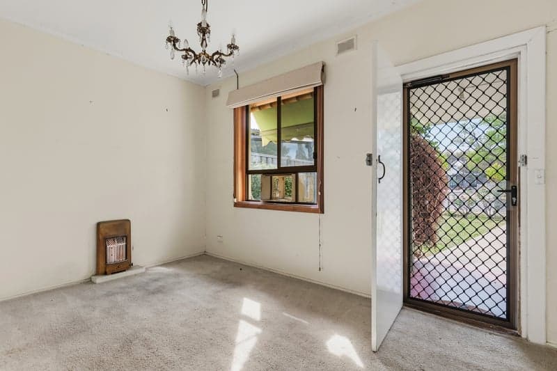 8 Mundon Street, Campbelltown - Thumbnail 6